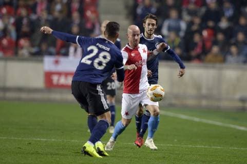 L-R PIEROS SOTIRIU (Copenhagen) and MIROSLAV STOCH (Slavia) in action during the European UEFA Europa League, Group C, match between SK Slavia Praha and FC Copenhagen, in Prague, Czech Republic, on November 8, 2018. (CTKxPhoto KaterinaxSulova) CTKPhotoP201811081184001  _SUK7795