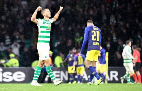 Celtic Glasgow RB Leipzig Football Euro League Glasgow 08 11 2018 Celtic Park Football UEFA Europa League Group B Matchday 4 Celtic FC Glasgow SCO vs RB Leipzig GER 2 1 1 0 Im Bild v l Victory and defeat Kieran Tierney 63 Celtic and Matheus Cunha 20 RB Leipzig UEFA æregulations prohibit any use of photographs as image sequences and or quasi video