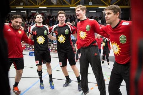 Luebbecke Germany 09 11 2018 2 Handball Bundesliga 2018 2019 TuS N Luebbecke vs ASV Hamm Westfalen L R Luka Rakovic Luebbecke Peter Strosack Luebbecke Moritz Schade Luebbecke Goalkeeper Joel Birlehm Luebbecke Goalkeeper Peter Tatai Luebbecke Luebbecke Nordrhein Westfalen Germany Merkur Arena