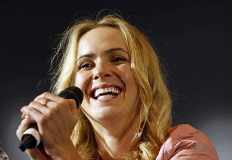 Tennis, Elina Switolina Autogrammstunde in Kiew November 9, 2018 - Kiev, Ukraine - Ukrainian tennis player Elina Svitolina takes part at a meeting and an autograph session for her fans in Kiev, Ukraine, on 09 November, 2018. Ukrainian tennis player Elina Svitolina defeating Sloane Stephens of the United States of season-ending WTA Tennis Damen Finals on 29 October 2018 in Singapore. Ukrainian Tennis Player Elina Svitolina In Kiev  - ZUMAn230 20181109_zaa_n230_329 Copyright: xStrx