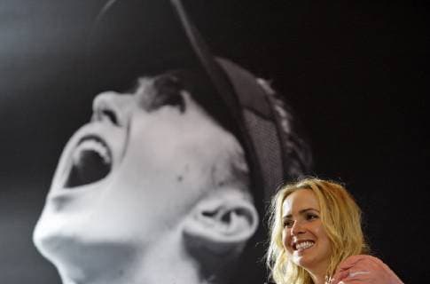 Tennis, Elina Switolina Autogrammstunde in Kiew November 9, 2018 - Kiev, Ukraine - ELINA SVITOLINA ,Ukrainian tennis player, attends a meeting with her fans during an autograph session in Kiev, Ukraine, on 9 November 2018. Elina Svitolina of Ukraine winning against Sloane Stephens of the USA and register the biggest win of her career when she rallied for a 2-1 (3-6, 6-2, 6-2), during their singles final match of the BNP Paribas WTA Tennis Damen Finals 2018 held in Singapore on 28 October 2018,and ended the yearas as the 4th place in the WTA ranking,as media reported. ELINA SVITOLINA mets with her fans in Kiev - ZUMAg194 20181109_zap_g194_014 Copyright: xSergxGlovnyx