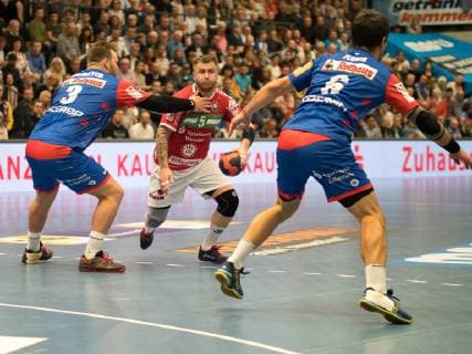 5 TomaÅ¡ Sklenak TV 05 07 Huettenberg Marcel Niemeyer HBW Balingen Weilstetten 03 Duel Dynamics HBW Balingen Weilstetten vs. TV 05 07 Huettenberg Handball 2 Bundesliga Men Season 2018 2019 11 10 2018 HBW Balingen Weilstetten vs. TV 05 07 Huettenberg Handball 2 Bundesliga Men Season 2018 2019 11 10 2018 Balingen Copyright: xEIBNER NicolasxWoernx EP_NWN