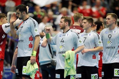 v l Janko Bozovic Emsdetten 77 Merten Krings Emsdetten 4 Merten Krings Emsdetten 4 and Karl Toom Emsdetten 8 clap each other after the game with the Essen players at the game TUSEM Essen vs TV Emsdetten Handball 2 Bundesliga 11 11 2018 TUSEM Essen vs TV Emsdetten Handball 2 Bundesliga 11 11 2018 Essen Copyright: xEIBNER MarioxHommesx EP_MHS
