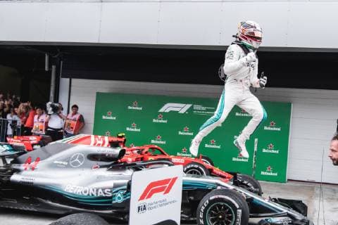 Grande Prêmio do Brasil de Fórmula 1 2018 SÃO PAULO, SP - 11.11.2018: GRANDE PRÊMIO DO BRASIL DE FÓRMULA 1 2018 - Lewis HAMILTON, GBR, Mercedes-AMG-Petronas Formula One Team, celebrates victory of the Brazilian Grand Prix of Formula 1 2018 held at the Autodromo de Interlagos in São Paulo, SP. (Photo: Victor Eleutério Fotoarena) x1638848x  VictorxEleutério