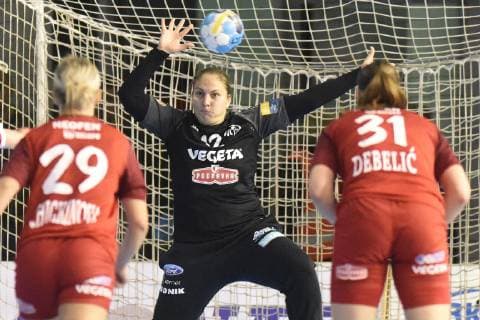 PXL_EHF Champions League, RK Podravka Vegeta vs. Thuringer HC 11.11.2018., Sports Hall Gymnasium Fran Galovic, Koprivnica, Croatia - EHF Champions League, Round 5, Group C, RK Podravka Vegeta vs. Thuringer HC. Jovana Risovic.  VjeranxZganecxRogulja PIXSELL
