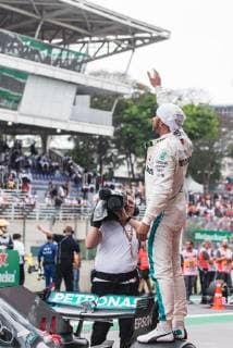 Grande Prêmio do Brasil de Fórmula 1 2018 SÃO PAULO, SP - 11.11.2018: GRANDE PRÊMIO DO BRASIL DE FÓRMULA 1 2018 - Lewis Hamilton celebrates victory during the 2018 Formula 1 Brazilian Grand Prix held at the Interlagos Autodrome in São Paulo, SP. (Photo: Victor Eleutério Fotoarena) x1639111x  VictorxEleutério