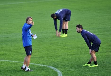 Fußball, Nationalteam Italien Training Photo LaPresse - Jennifer Lorenzini 12 November 2018 Firenze (Italy) Soccer Italy Italian Football meeting - "Coverciano" - training In the pic: Roberto Mancini and Roberto Gagliardini  Copyright: xJenniferxLorenzini LaPressex