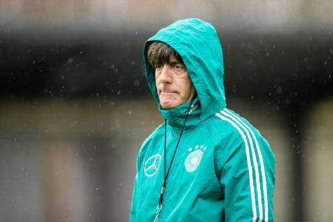 Sport Themen der Woche KW46 Sport Bilder des Tages Trainer Joachim Loew waehrend des Trainings der Nationalmannschaft Deutschland zur Vorbereitung auf die Begegnung zwischen Deutschland und Russland im Red Bull Trainingszentrum am 13. November 2018 in Leipzig, Sachsen (Saxony), Deutschland (Germany) Photo: Hartmut Boesener Eibner FB-TR Nationalmannschaft Deutschland Leipzig *** Coach Joachim Loew during the training of the national team Germany in preparation for the match between Germany and Russia at the Red Bull Training Centre on 13 November 2018 in Leipzig Saxony Germany Photo Hartmut Boesener Eibner FB TR National Team Germany Leipzig Copyright: xEIBNER HartmutxBoesenerx EP_HBR