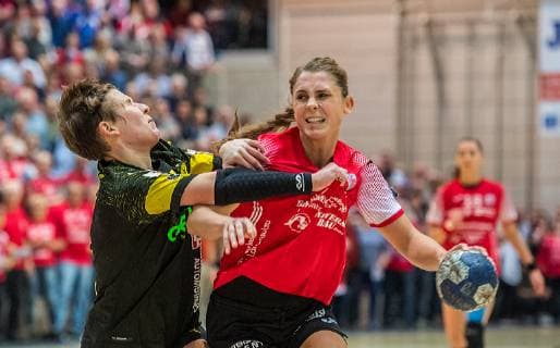 14 11 2018 Bad Langensalza Handball Bundesliga Womens Season 2018 2019 THC Erfurt Bad Langensalza BVB Dortmund Handball Alina Grijseels 04 BVB Dortmund Handball and Alice Stolle 17 Thueringer HC