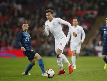 Will Trapp of USA turned by Dele Ali of England during the Friendly international match Länderspiel at Wembley Stadium, London. Picture date: 15th November 2018. Picture credit should read: David Klein Sportimage EDITORIAL USE ONLY. No use with unauthorised audio, video, data, fixture lists, club league logos or live services. Online in-match use limited to 120 images, no video emulation. No use in betting, games or single club league player publications. _K2I5011.JPG