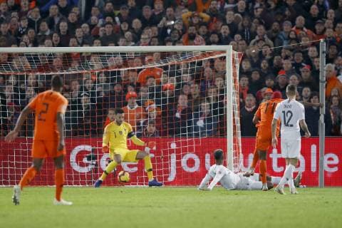 (L-R) Denzel Dumfries of Holland, France goalkeeper Hugo Lloris, Presnel Kimpembe of France, Ryan Babel of Holland, Lucas Digne of France during the UEFA Nations League A group 1 qualifying match between The Netherlands and France at stadium De Kuip on November 16, 2018 in Rotterdam, The Netherlands UEFA Nations League A group 1 2018 2019 xVIxVIxImagesx xMauricexvanxSteenxIVx 12797139