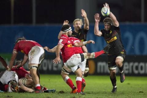 Germany Canada World Cup qualifying game qualifying game for Rugby World Cup 2019 in Japan between Germany and Canada on 17 11 2018 in Marseille Jaco Otto Germany 7 and Jarrid Els Germany 8 throw themselves in vain in the kick of Phil Mack Canada 9 Marseille Bouches du Rhone France Stade Delort