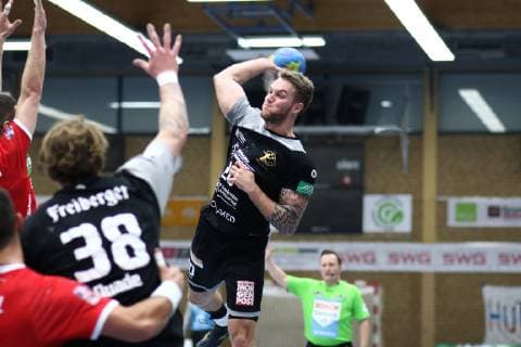 Goalscoring by Nils Holger Kretschmer Elbflorenz TV Huettenberg vs HC Elbflorenz Handball 2 Bundesliga 17 11 2018 TV Huettenberg vs HC Elbflorenz Handball 2 Bundesliga 17 11 2018 Huettenberg Copyright: xEIBNER RenexWeissx EP_RWS