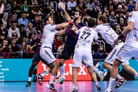 November 17, 2018 - Barcelona, Barcelona, Spain - Raul Entrerrios Rodriguez, 9 of FC Barcelona Barca Lassa in actions during VELUX EHF Champions League match between Fc Barcelona Lassa and HC Vardar on November 17, 2018 at Palau Blaugrana, in Barcelona, Spain. Handball: VELUX EHF Champions League - Fc Barcelona Lassa v HC Vardar. - ZUMAa181 20181117_zaa_a181_035 Copyright: xAFP7x