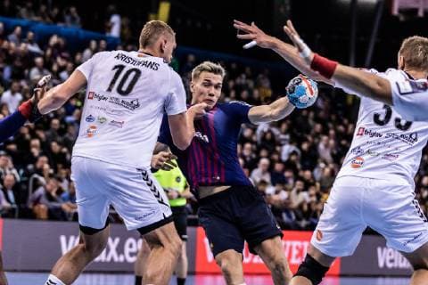 November 17, 2018 - Barcelona, Barcelona, Spain - Lasse Bredekjaer Andersson, 11 of FC Barcelona Barca Lassa in actions during VELUX EHF Champions League match between Fc Barcelona Lassa and HC Vardar on November 17, 2018 at Palau Blaugrana, in Barcelona, Spain. Handball: VELUX EHF Champions League - Fc Barcelona Lassa v HC Vardar. - ZUMAa181 20181117_zaa_a181_025 Copyright: xAFP7x
