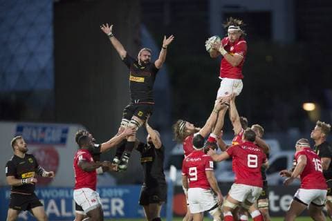 Germany Canada World Cup qualifying game Qualifying game for the Rugby World Cup 2019 in Japan between Germany and Canada on 17 11 2018 in Marseille Kyle Baillie Canada 6 catches the alleyway throw-in in front of Michael Poppmeier Germany 4 Marseille Bouches du Rhone France Stade Delort