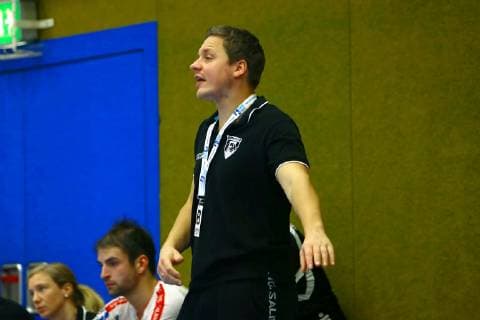 Coach Michael Lerscht Ferndorf Handball 2 League 2018 19 EHV Aue TuS Ferndorf 34 25 am 17 11 2018 EHV Aue TuS Ferndorf