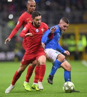 (181118) -- MILAN, Nov. 18, 2018 -- Italy s Marco Verratti (R) vies with Portugal s Joao Mario (L) and Bernardo Silva during the UEFA Nations League soccer match between Italy and Portugal in Milan, Italy, Nov. 17, 2018. The match ended with a 0-0 draw. ) (SP)ITALY-MILAN-FOOTBALL-UEFA NATIONS LEAGUE-ITA VS POR AlbertoxLingria 