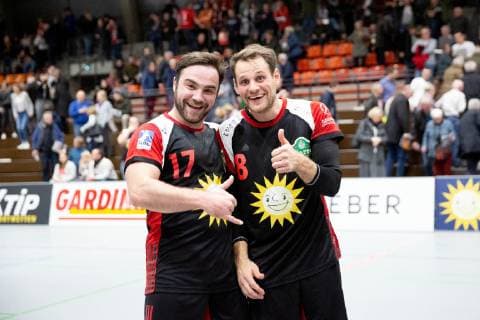 Luebbecke Germany 17 11 2018 2 Handball Bundesliga 2018 2019 TuS N Luebbecke vs HC Rhein Vikings L R Luka Rakovic Luebbecke Jens Bechtloff Luebbecke Luebbecke Nordrhein Westfalen Germany Merkur Arena
