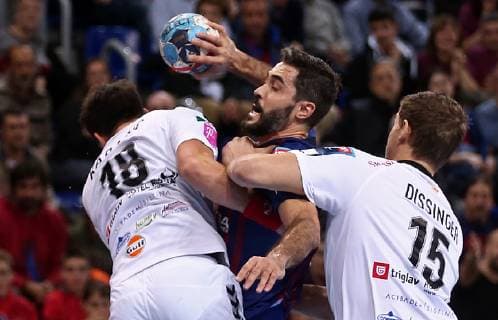 November 17, 2018 - Barcelona, Catalonia, Spain - Raul Entrerrios, Igor Karacic and Christian Dissinger during the match between FC Barcelona Barca and HC Vardar, corresponding to the week 8 of the Velux Champions League, played at the Palau Blaugrana on 17th November 2018 in Barcelona, Spain. Photo: Urbanandsport NurPhoto. FC Barcelona v HC Vardar - Handball Champions League  - ZUMAn230 20181117_zaa_n230_639 Copyright: xJoanxVallsx