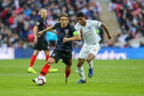 Luka Modric of Croatia is chased down by Marcus Rashford Manchester United ManU of England during the Nations League A Group 4 international match L?nderspiel between England and Croatia at Wembley Stadium, London, England on 18 November 2018. Copyright: xDavidxHornx PMI-2413-0012