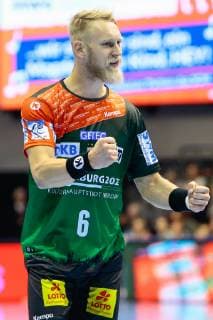 18 11 2018 xtgx Handball EHF Cup SC Magdeburg FC Porto emspor v l Matthias Musche Magdeburg 6 cheers Goal celebration celebrate the goal celebration GETEC Arena