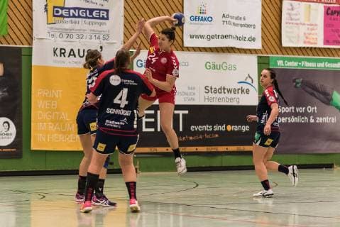Jurate Zilinskaite SG H2Ku Herrenberg Kuties 15 h Katrin Schroeder SG H2Ku Herrenberg Kuties 04 Elisa Burkholder 1 FSV Mainz 05 24 SG H2Ku Herrenberg Kuties vs 1 FSV Mainz 05 Handball 2 Bundesliga Women HBF Season 18 19 18 11 2018 SG H2Ku Herrenberg Kuties vs 1 FSV Mainz 05 Handball 2 Bundesliga Women HBF Season 18 19 18 11 2018 Mens Handball Copyright: xEIBNER Wolfgang_Frankx EP_WFK