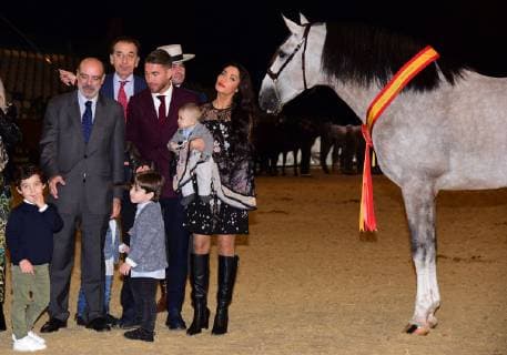 El caballo del futbolista Sergio Ramos del Real Madrid, se ha proclamado Campeón del Mundo 2018 en el Salón Internacional del Caballo (SICAB) que se está celebrando estos días en Sevilla. Sergio Ramos acompanado por su mujer Pilar Rubio y de sus hijos The horse of Sergio Ramos has been awarded as the champion of the world 2018 at SICAB celebrated in Sevilla. The wife Pilar Rubio and the children was together with Sergio in this event  xx xx