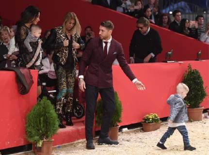 El caballo del futbolista Sergio Ramos del Real Madrid, se ha proclamado Campeón del Mundo 2018 en el Salón Internacional del Caballo (SICAB) que se está celebrando estos días en Sevilla. Sergio Ramos acompanado por su mujer Pilar Rubio y de sus hijos The horse of Sergio Ramos has been awarded as the champion of the world 2018 at SICAB celebrated in Sevilla. The wife Pilar Rubio and the children was together with Sergio in this event  xx xx