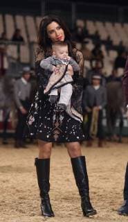 El caballo del futbolista Sergio Ramos del Real Madrid, se ha proclamado Campeón del Mundo 2018 en el Salón Internacional del Caballo (SICAB) que se está celebrando estos días en Sevilla. Sergio Ramos acompanado por su mujer Pilar Rubio y de sus hijos The horse of Sergio Ramos has been awarded as the champion of the world 2018 at SICAB celebrated in Sevilla. The wife Pilar Rubio and the children was together with Sergio in this event  xDUENASx xx