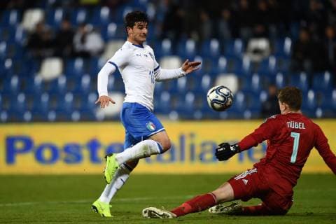 Fußball, U21, Italien - Deutschland Db Reggio Emilia 19 11 2018 - amichevole Italia-Germania Under 21 foto Daniele Buffa Image nella foto: Riccardo Orsolini-Alexander Nubel 