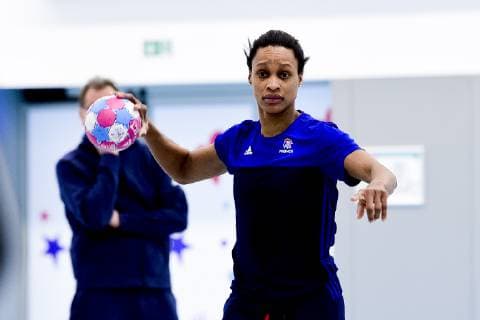 Allison Pineau HANDBALL : Entrainement et Conference de presse - Equipe de France Feminine - Creteil - 20 11 2018 JBAutissier Panoramic 