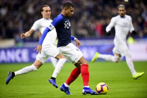 Fußball, Frankreich - Uruguay Kylian Mbappe (France) FOOTBALL : France vs Uruguay - Match Amical - St Denis - 20 11 2018 JBAutissier Panoramic 