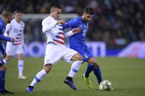 US Bobby Wood and Italian Vincenzo Grifo fight for the ball during a friendly soccer game between Italy and USA in Genk, Tuesday 20 November 2018. YORICKxJANSENS  x05473708x