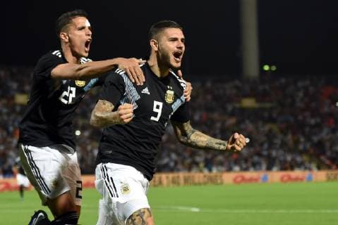 Argentina s Mauro Icardi (L) celebras after scoring a goal with his teammate Eric Lamela during a friendly match between Argentina and Mexico at the Malvinas Argentinas stadium, in Mendoza, Argentina, 20 November 2018. Argentina vs. Mexico !ACHTUNG: NUR REDAKTIONELLE NUTZUNG!  Copyright: xPachyxReynosox AME8082 20181121-636783663352194204