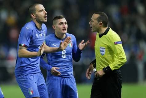 November 20, 2018 - Genk, Belgium - Genk, Belgium - Tuesday November 20, 2018: The men s national teams of the United States (USA) and Italy (ITA) play in an International Friendly Länderspiel game at Luminus Arena. Cüneyt Çakir - ZUMAt139 20181120_zaa_t139_138 Copyright: xJohnxDortonx