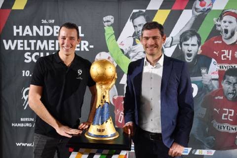 v left Dominik Klein World Champion 2007 and World Cup Ambassador Munich Henning Fritz World Champion 2007 and World Cup Ambassador Hamburg posing with the IHF World Cup Trophy Press Conference Ó50 days until the Handball World Cup 2019Ó on 21 11 2018 in Munich