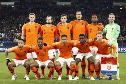 (Top Row L-R) Matthijs de Ligt of Holland, Daley Blind of Holland, Marten de Roon of Holland, Virgil van Dijk of Holland, Ryan Babel of Holland, Holland goalkeeper Jasper Cillessen (Front row L-R) Memphis Depay of Holland, Georginio Wijnaldum of Holland, Kenny Tete of Holland, Quincy Promes of Holland, Frenkie de Jong of Holland during the UEFA Nations League A group 1 qualifying match between Germany and The Netherlands at the Veltins Arena on November 19, 2018 in Gelsenkirchen, Germany UEFA Nations League A group 1 2018 2019 xVIxVIxImagesx xMauricexvanxSteenxIVx 12845482