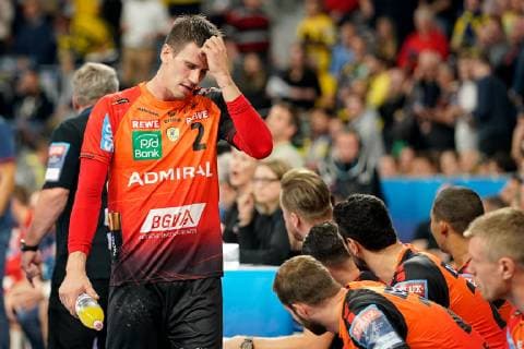 Andre Schmid Andy Schmid RNL 2 disappointed about the defeat disappointment after the final whistle highlight losers lost frustration disappointed pessimistic single picture action action handball champions league Rhine Neckar Champions League Lions Telekom Veszprem HC xozx