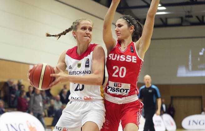 Leonie Fiebich GER Meline Franchina SUI
