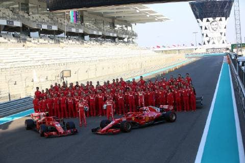 Team photo Scuderia Ferrari formula 1 GP Abu Dhabi Yas Marina Circuit VAE 22 11 2018 Photo mspb Jean Petin Team photo Ferrari formula 1 GP VAE 2018