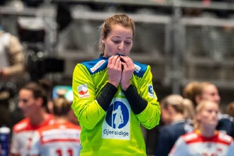 181122 Silje Solberg of Norway looks dejected during the M¿belringen Cup match between Norway and Hungary on November 22, 2018 in Fornebu. Photo: Jon Olav Nesvold BILDBYRN kod JE 160364  Copyright: JONxOLAVxNESVOLD BB181122JE011