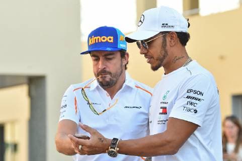 23 11 2018 xekx Formula 1 FIA Abu Dhabi Grand Prix 2018 Training emspor v l v l Fernando Alonso ESP 14 McLaren Honda at his last F1 weekend Lewis Hamilton GBR 44 Mercedes AMG Petronas Motorsport DFL DFB REGULATIONS PROHIBIT ANY USE OF PHOTOGRAPHS as IMAGE SEQUENCES and or QUASI VIDEO Abu Dhabi eel-fotografie Eberhard Krieger