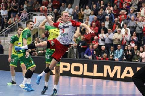 Fabian Huesmann ASV Hamm Westfalen 3 free in front of goal ASV Hamm Westfalen vs. VfL Eintracht Hagen Handball 2 Bundesliga 24 11 2018 ASV Hamm Westfalen vs. VfL Eintracht Hagen Handball 2 Bundesliga 24 11 2018 Hamm Copyright: xEibner Jan_Strohdiekx EP_JSK