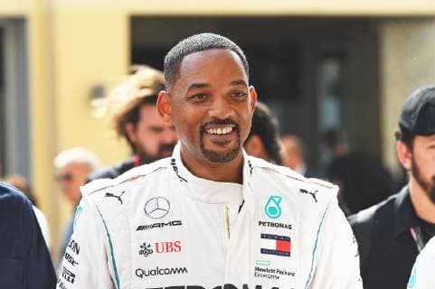 25 11 2018 xekx Formula 1 FIA Grand Prix of Abu Dhabi 2018 Race emspor Will Smith US American actor guest at Mercedes In Mercedes Racing Suit DFL DFB REGULATIONS PROHIBIT ANY USE OF PHOTOGRAPHS as IMAGE SEQUENCES and or QUASI VIDEO Abu Dhabi eel-fotografie Eberhard Krieger