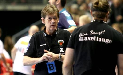 25 11 2018 Handball EHF Cup 3 Round 6 Matchday Fuechse Berlin Aalborg Handbold Picture Coach Velimir Petkovic Fuechse Berlin Handball EHF Cup 3 Round 6 Matchday Fuechse Berlin Aalborg Handbold