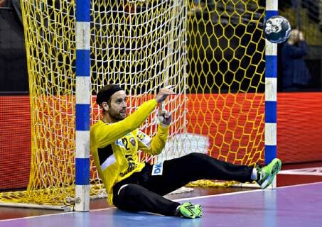 25 11 2018 xlakx EHF Cup 3 Round Fuechse Berlin Aalborg Handbold emspor v l Silvio Heinevetter Fuechse Berlin 12 Berlin