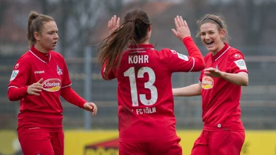 v li Kristina Hild 1 FC Köln 27 Karoline Kohr 1 FC Köln 13 and goal scorer Carolin Schraa 1 FC Köln 7 with goal jubilation Joy over the goal to 0 2 DIE DFB RICHTLINEN UNTERSAGEN JEGLICHE USE OF PHOTOS AS SEQUENCE PICTURES AND OR VIDEOA HNLICHE PHOTOSTRECKEN DFB REGULATIONS PROHIBIT ANY USE OF PHOTOGRAPHS AS IMAGE SEQUENCES AND OR QUASI VIDEO Football 2 Women Bundesliga BV Cloppenburg 1 FC Köln xobx