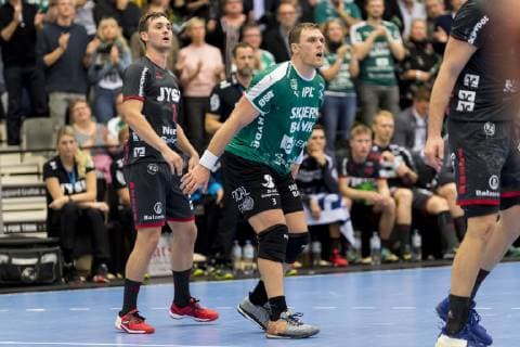 Benjamin Jakobsen (3) fra Skjern Haandbold under Champions League gruppekampen i herrehaandbold mellem Skjern Haandbold og SG Flensburg-Handewitt i Skjern Bank Arena i Skjern, soendag den 25. november 2018. , Skjern  Copyright: MadsxDalegaardx cop109 spdk20181125-185210-L