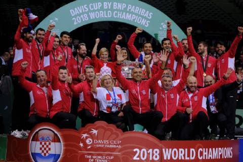 November 25, 2018 - Villeneuve D Ascq, Haut de France, France - The Croatian team on the podium with the President of the Croatian Republic KOLINDA GRABAR-KITAROVIC..Croatie win 3-1 the last Davis Cup in history Created by Dwight Davis in 1900 at Stade Pierre Mauroy - Villeneuve d Ascq - France. Tennis 2018: Croatia win Davis Cup 3-1 - ZUMAp119 20181125_zaf_p119_045 Copyright: xPierrexSteveninx